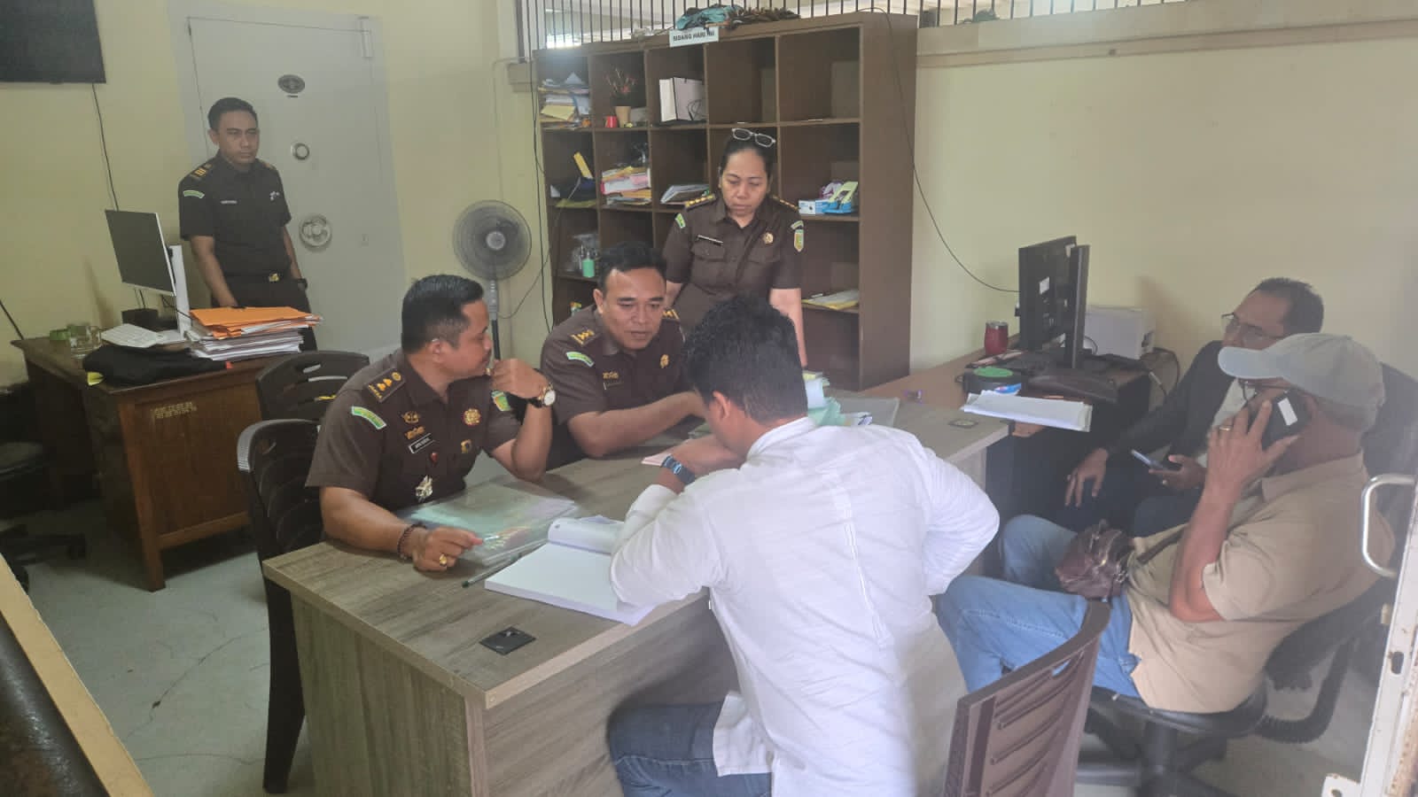 Penanganan perkara pemalsuan surat dengan terdakwa Anak Agung Ngurah Oka dari Jero Kepisah. (Bali Express/Istimewa)