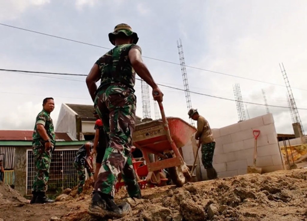 TNI membangun gerai Kopdes
