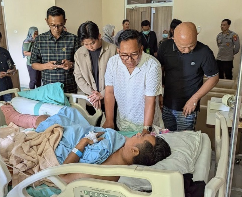 Suryo HS Tanggung Biaya Pengobatan Korban Kecelakaan, Beri Beasiswa Deva hingga Kuliah