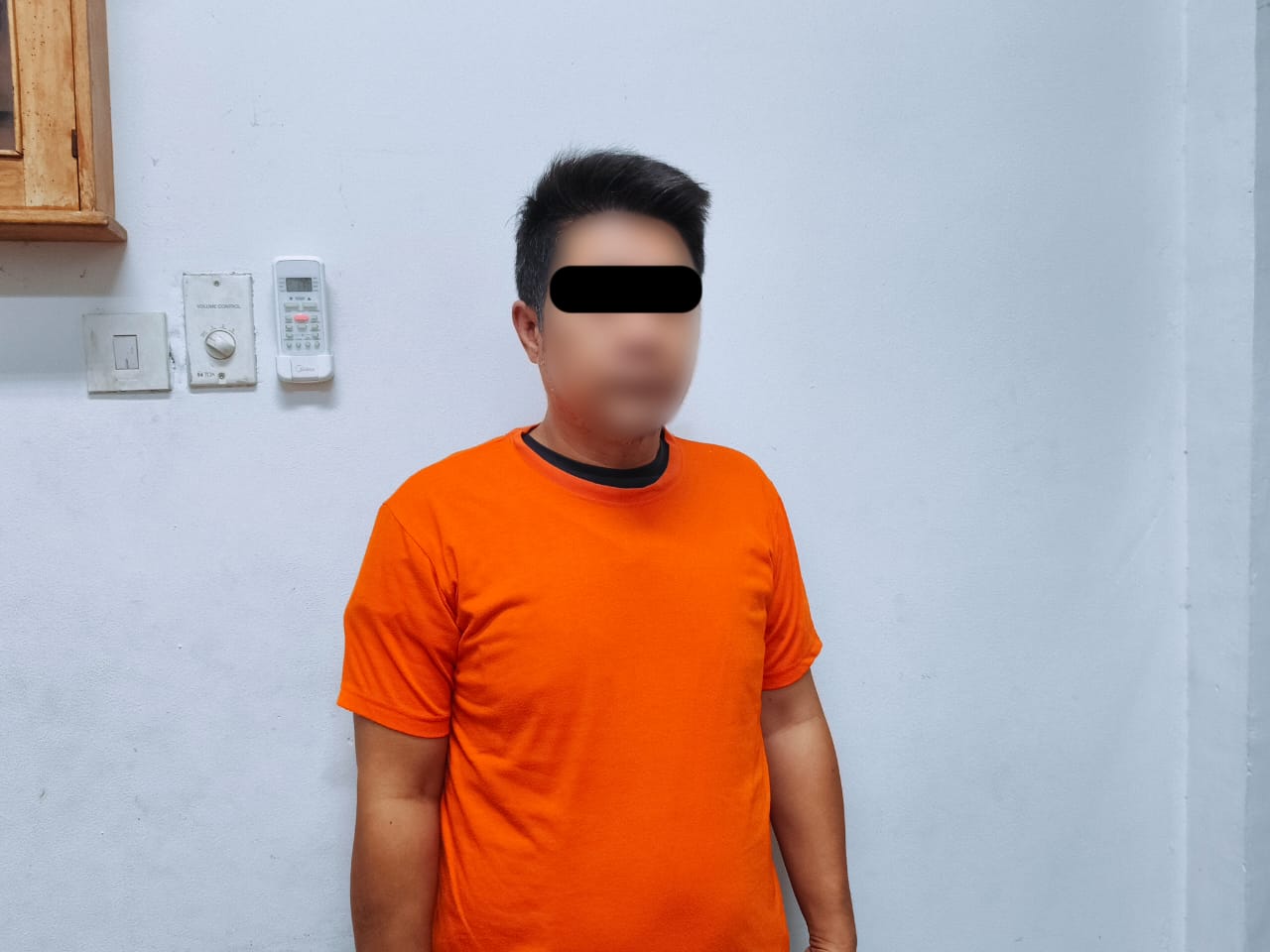 DS yang berstatus tersangka kekerasan s*ksual berbasis elektronik kini ditahan di Rutan Polres Bandara Ngurah Rai. (Bali Express/Istimewa)
