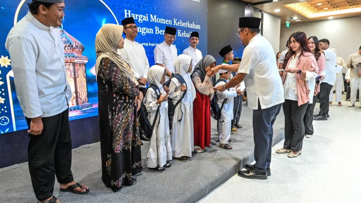 BANTUAN:&nbsp;Bank Mandiri menyelenggarakan kegiatan sosial berupa buka puasa bersama, pemberian santunan anak yatim, serta khitanan gratis di Menara Mandiri Denpasar pada Sabtu (14/3)