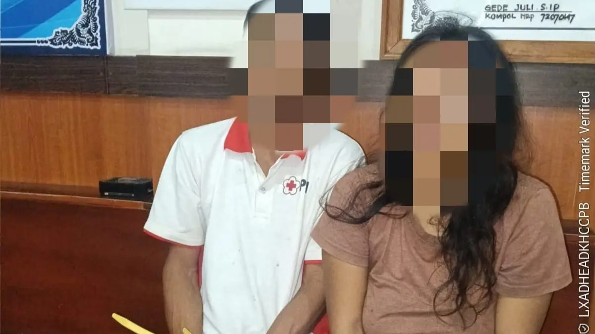 Polisi mengamankan dua pelaku pencurian yang dilakukan di Pura Pemayun, Banyuning, Kabupaten Buleleng, Selasa (17/3/2026). (Ist)