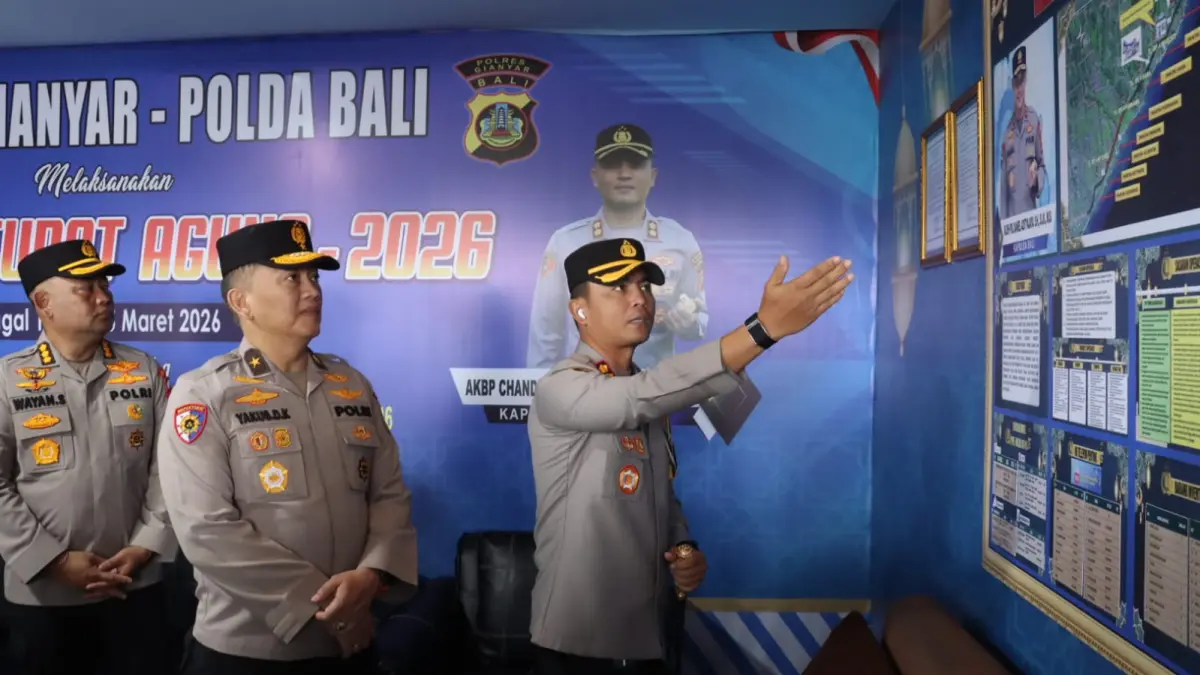 DITINJAU : Tim Pengawas Operasi (Was Ops) Mabes Polri tinjau Pos Pelayanan Perayaan Nyepi dan Idul Fitri 2026 di Simpang Masceti, Blahbatuh.