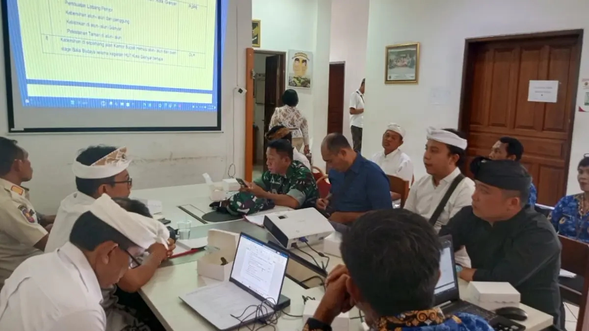 RAPAT : Rapat koordinasi finalisasi kegiatan hari jadi ke-255 Kota Gianyar.