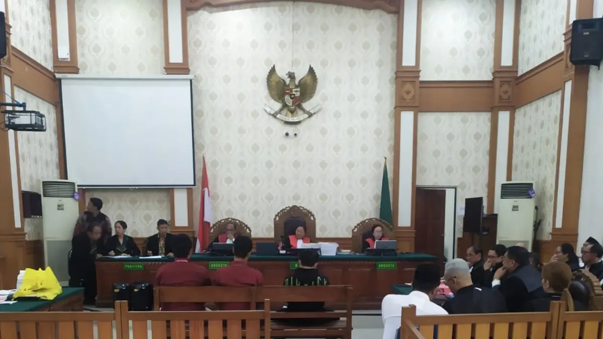 Sidang lanjutan kasus dugaan tindak pidana perdagangan orang (TPPO) calon ABK KM Awindo 2A di PN Denpasar. (Bali Express/Istimewa)