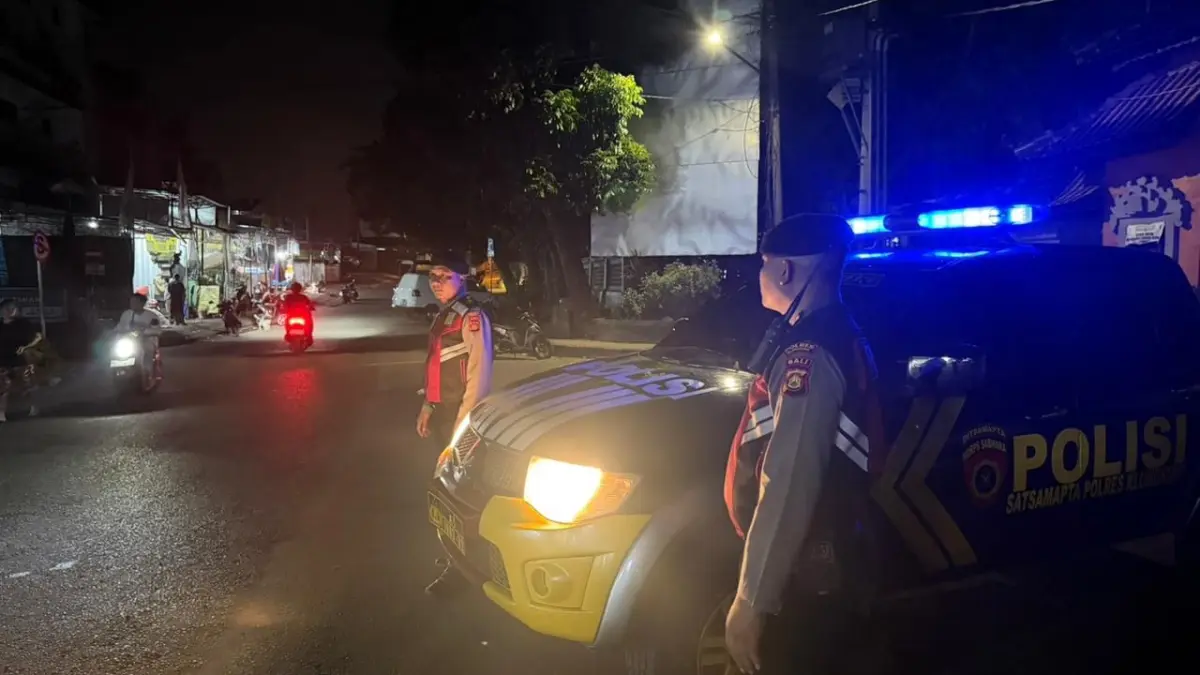 Personel Polres Klungkung melaksanakan patroli malam di sejumlah titik. (Ist)