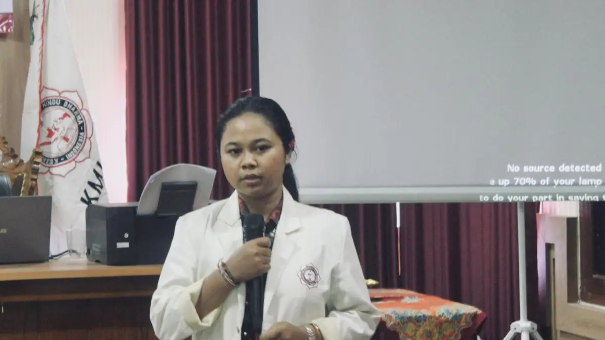 Ketua PC KMHDI Buleleng, Komang Dia Damayanti
