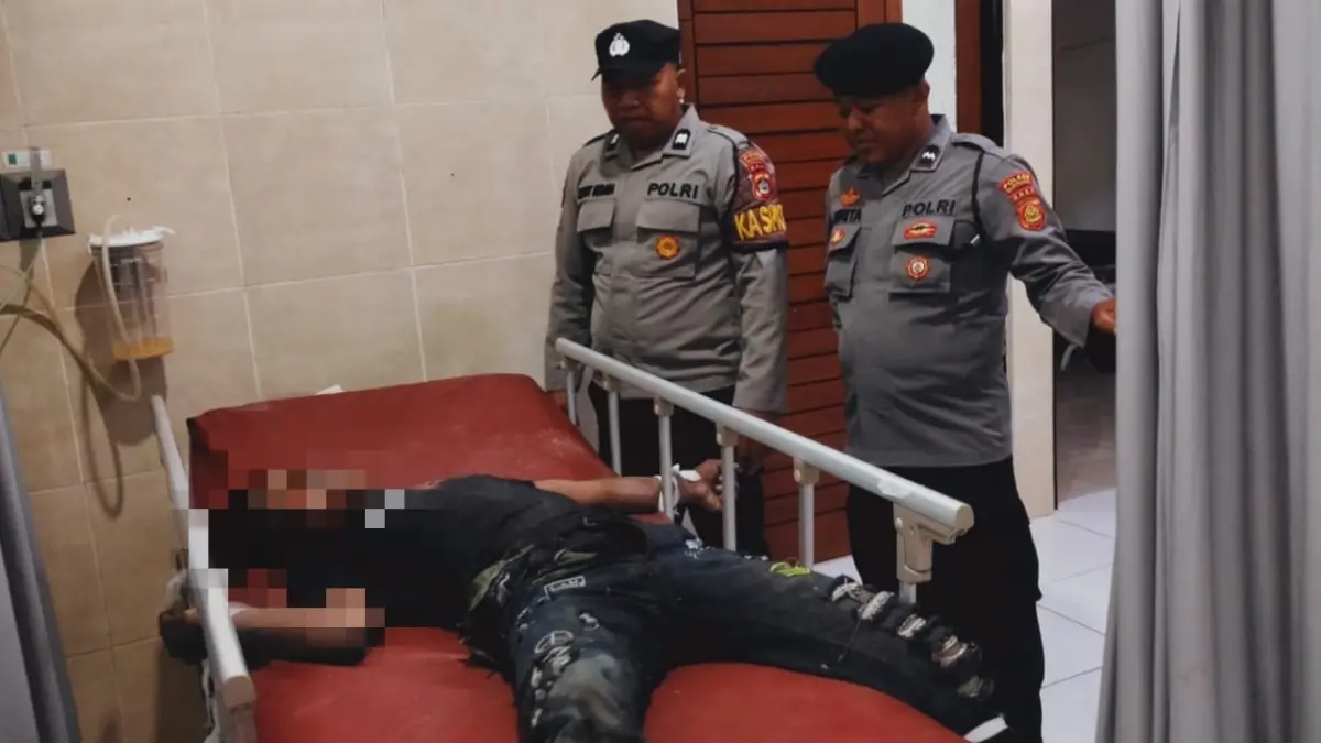 Pemuda berinisial KRA mendapat perawatan di RSUD Klungkung. (Ist)