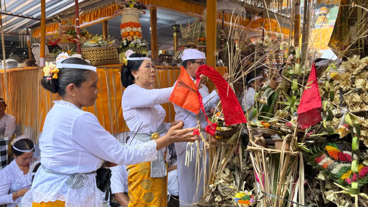KARYA : Prosesi karya di Pura Dadia Dukuh Pulasari, Desa Selumbung, Manggis, Karangasem. 