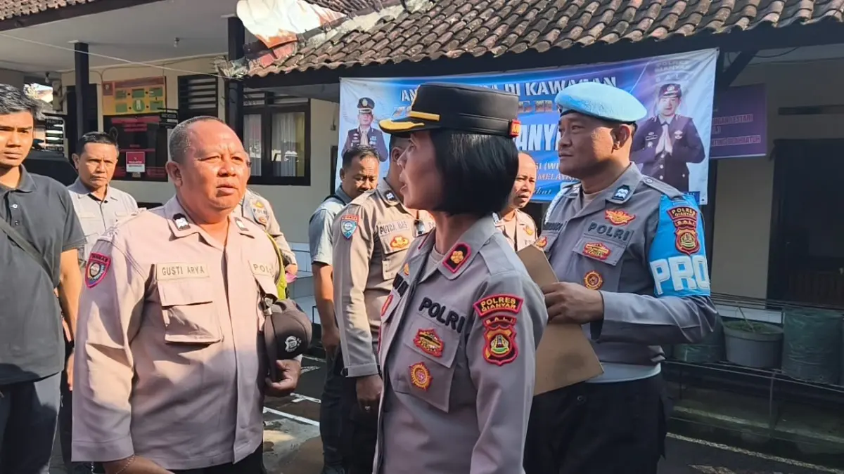DISIPLIN : Penegakan disiplin personel di Polsek Blahnatuh.