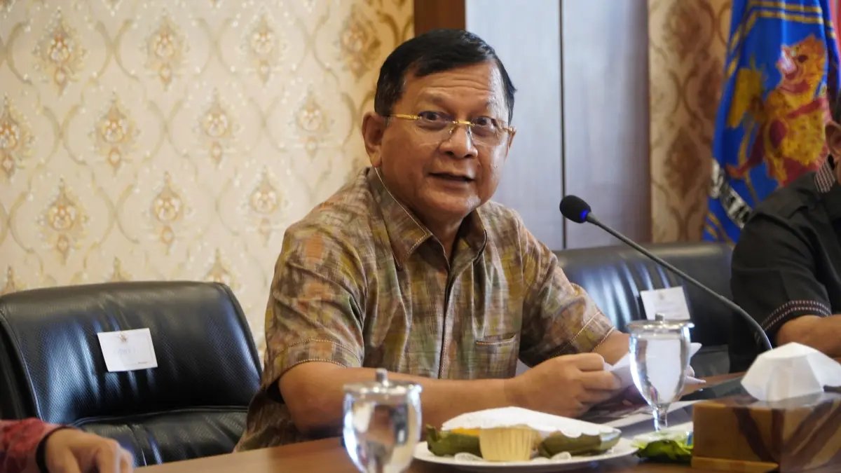 Bupati Buleleng, dr. I Nyoman Sutjidra