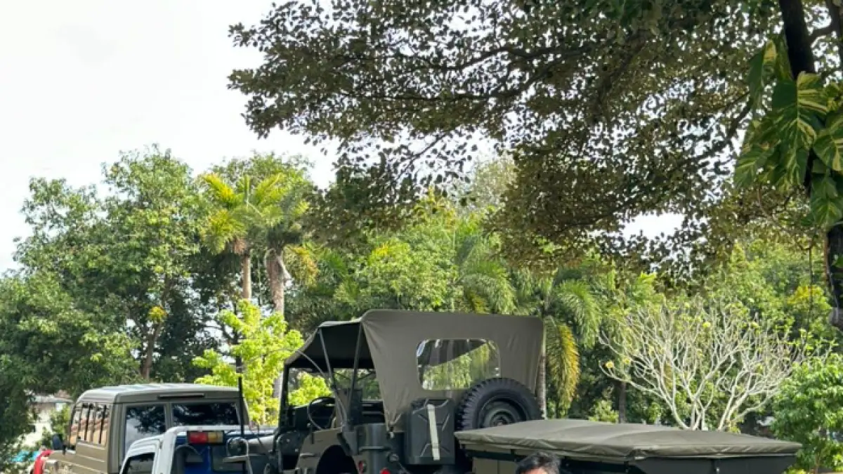 IB Adhi Sari Putra, pemilik 5.30 Towing Derek Bali yang memulai pekerjaannya sebagai penjual mobil di pinggir jalan, saat&nbsp; ini usahanya memiliki 17 armada derek.