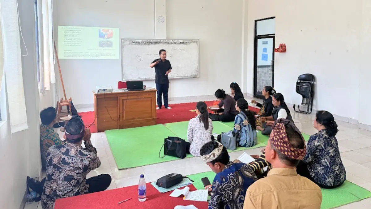 BIMTEK : Bimtek Utsawa Dharmagita di STAH Lampung.