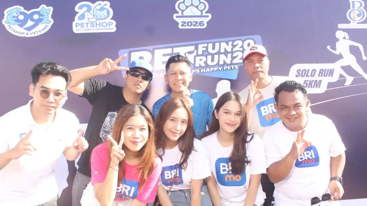 FUN RUN: Kampanye kesejahteraan hewan pada gelaran Pet Fun Run 2026 bertajuk&nbsp;Healthy Steps, Happy Pets&nbsp;yang digelar 99 Petshop Grooming & Vet Care&nbsp;yang berlangsung di Benoa, Denpasar, Minggu (12/4)