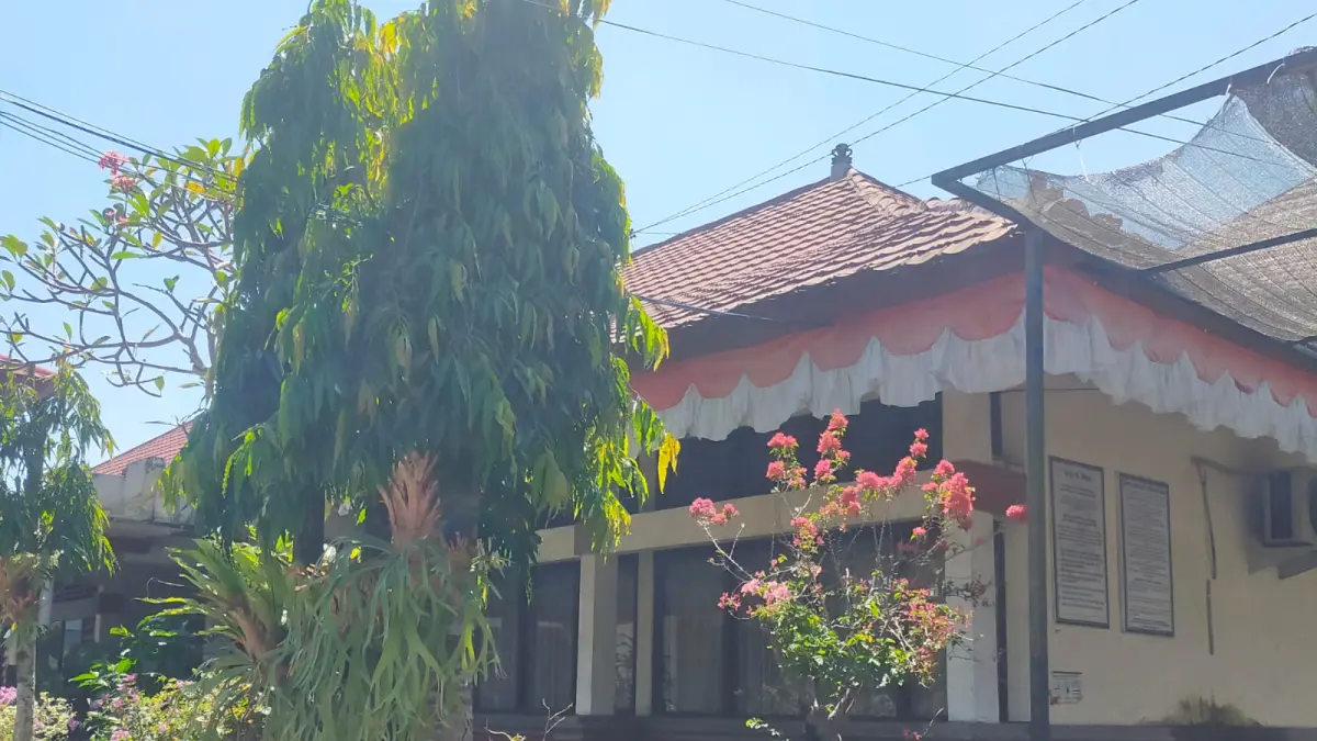 Gedung Disdikpora Bangli akan direhab. (I Made Mertawan/Bali Express)