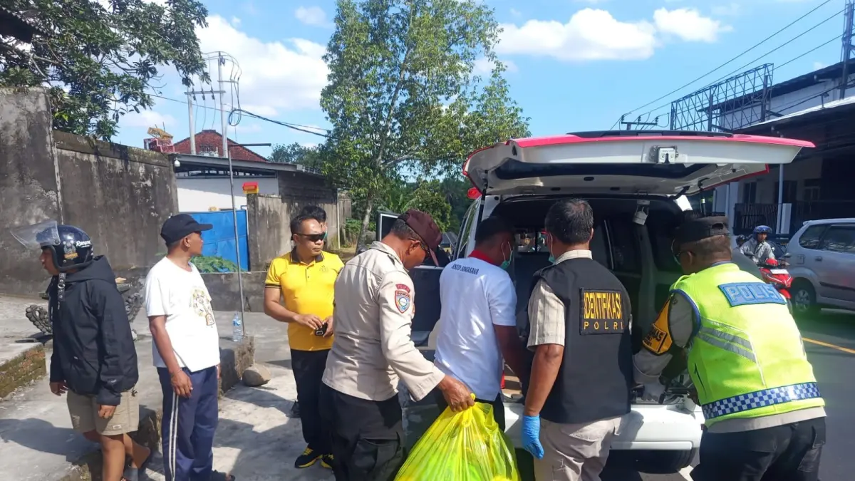 Ade Rahmat ditemukan meninggal dunia di tempat pembuatan sangah beton di wilayah Banjar Dinas Lumajang, Desa Sam sam, Kecamatan Kerambitan Kabupaten Tabanan.&nbsp;(ist)