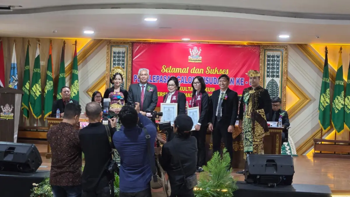 Kisah Inspiratif Ibu dan Anak di Unmas Denpasar