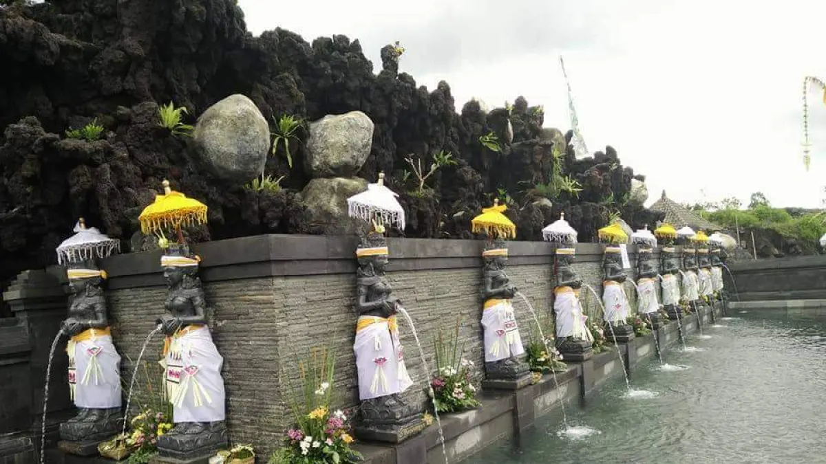 Petirtan Palisan yang juga disebut Petirtan pancoran Solas di kawasan Danau Batur
