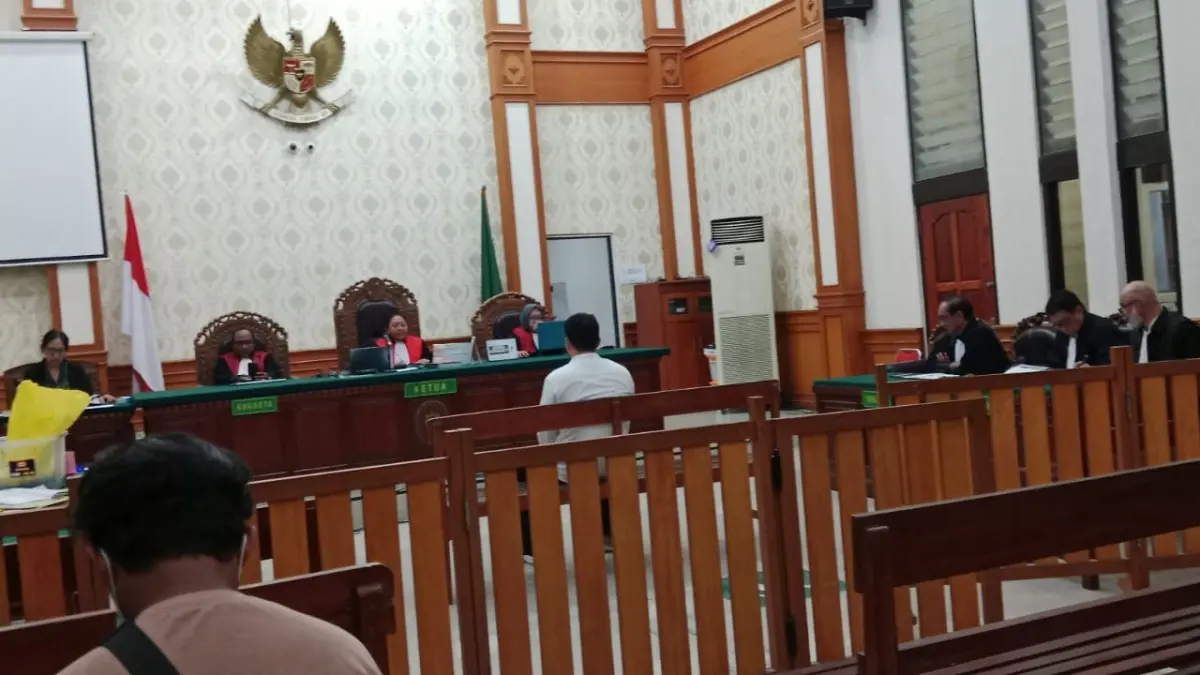Sidang pemeriksaan terdakwa kasus dugaan TPPO ABK di Benoa. (Bali Express/Istimewa)