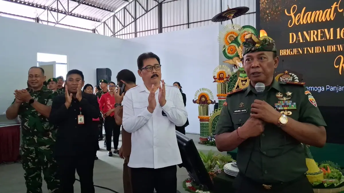 SOSIALISASI : Sosialisasi percepatan pembangunan Koperasi Desa/Kelurahan Merah Putih (KDKMP) di Desa Pering.