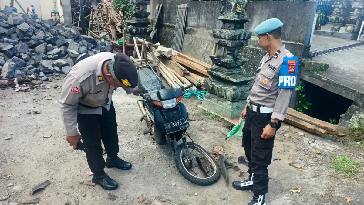 Honda Supra nopol DK 5873 GN yang terlibat kecelakaan di Jalan Raya Denpasar–Gilimanuk KM 62-63 Desa Gumbrih, Kecamatan Pekutatan, Kabupaten Jembrana, Minggu (26/4/2026). (Ist)