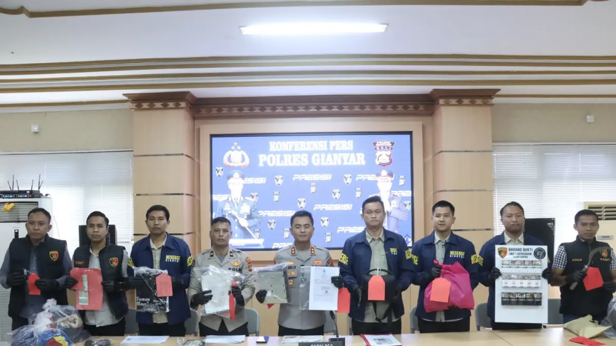KASUS : Konferensi Pers pengungkapan kasus Polres Gianyar, Kamis (30/4).