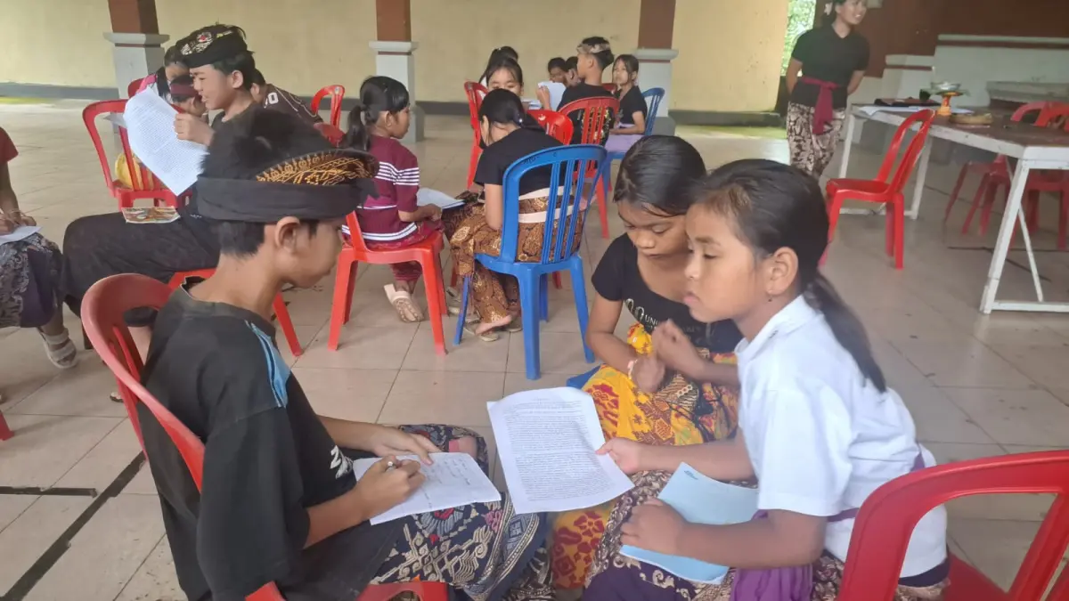 Aktivitas sekolah adat di Desa Pedawa, Buleleng