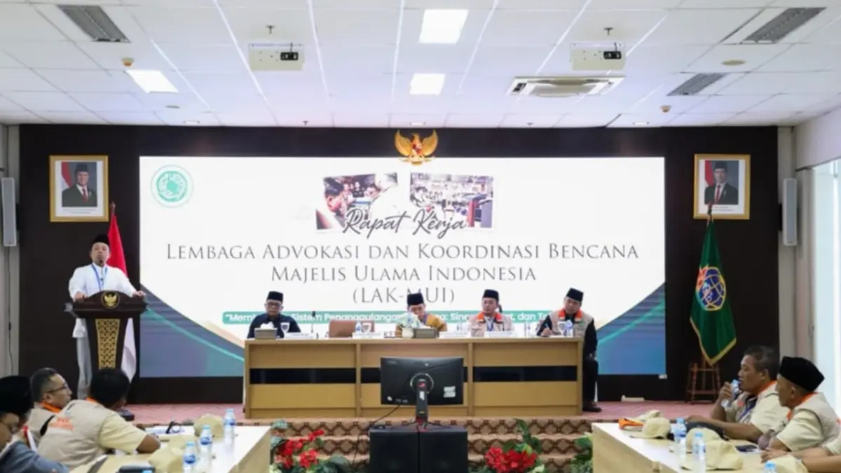 Menteri Agraria dan Tata Ruang/Kepala Badan Pertanahan Nasional (ATR/BPN), Nusron Wahid, menghadiri Rapat Kerja (Raker) Lembaga Advokasi dan Koordinasi Penanggulangan Bencana Majelis Ulama Indonesia (LAK-PB MUI) pada Jumat (01/05/2026)
