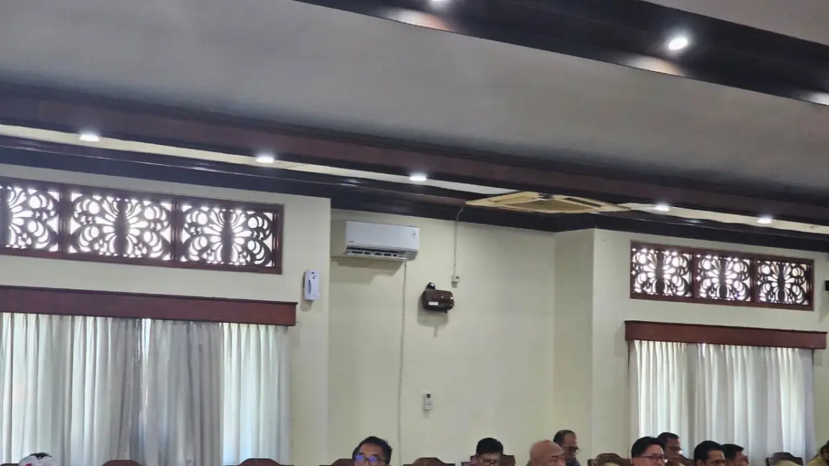 RAPAT: Rapat&nbsp;Dengar Pendapat DPRD Provinsi Bali, Senin (4/5)