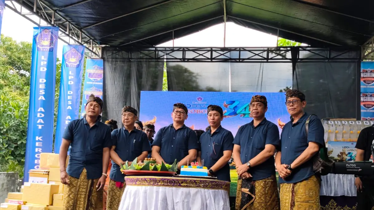 embaga Perkreditan Desa (LPD) Desa Adat Kerobokan merayakan puncak Hari Ulang Tahun (HUT) ke-34 dengan semarak pada Rabu (6/5)