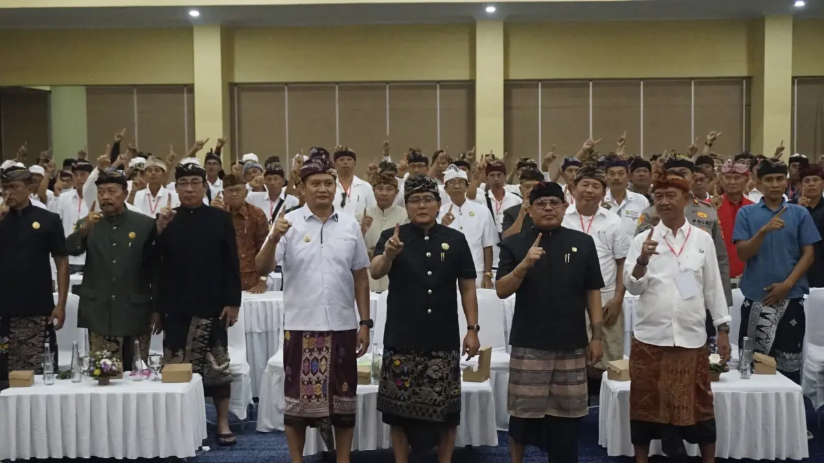 Bupati Jembrana I Made Kembang Hartawan saat menghadiri Loka Sabha Madya VIII MGPSSR Jembrana, Sabtu (9/5/2026). (Ist)