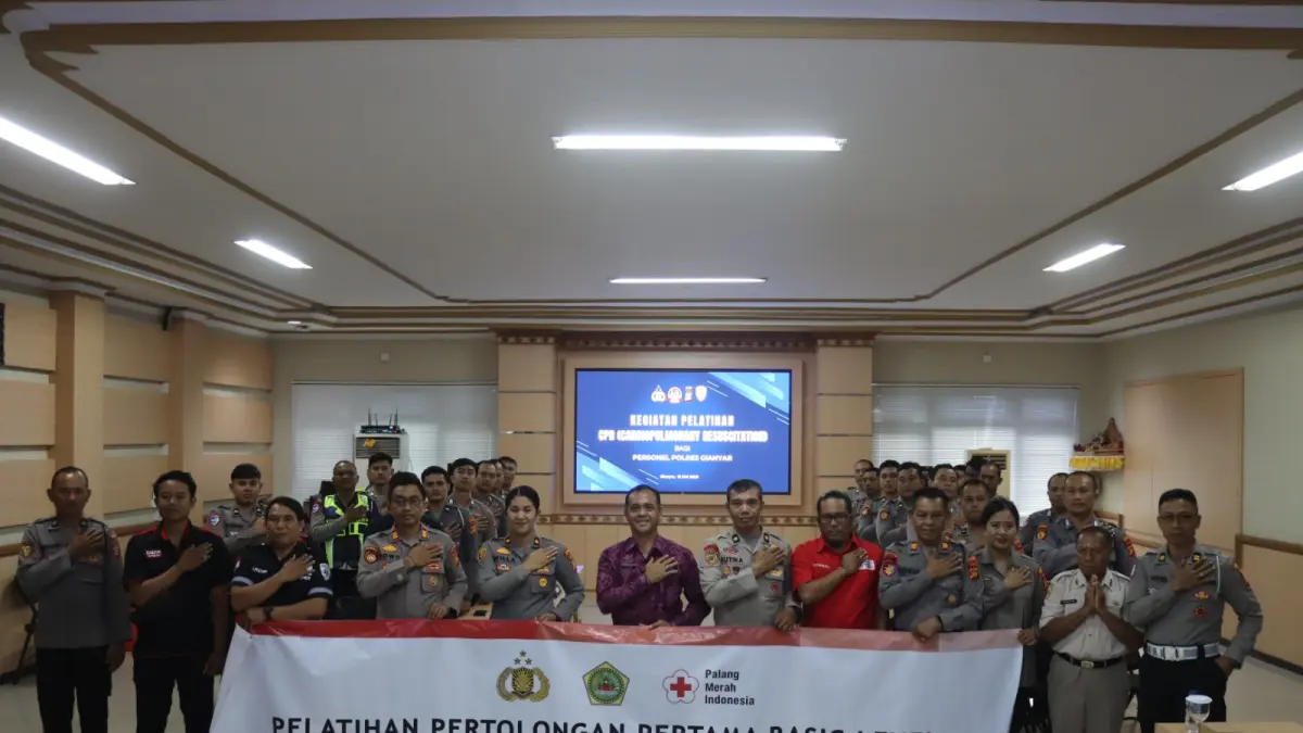 KESIAPSIAGAAN : Personel Polres Gianyar dilatih bantuan hidup dasar.