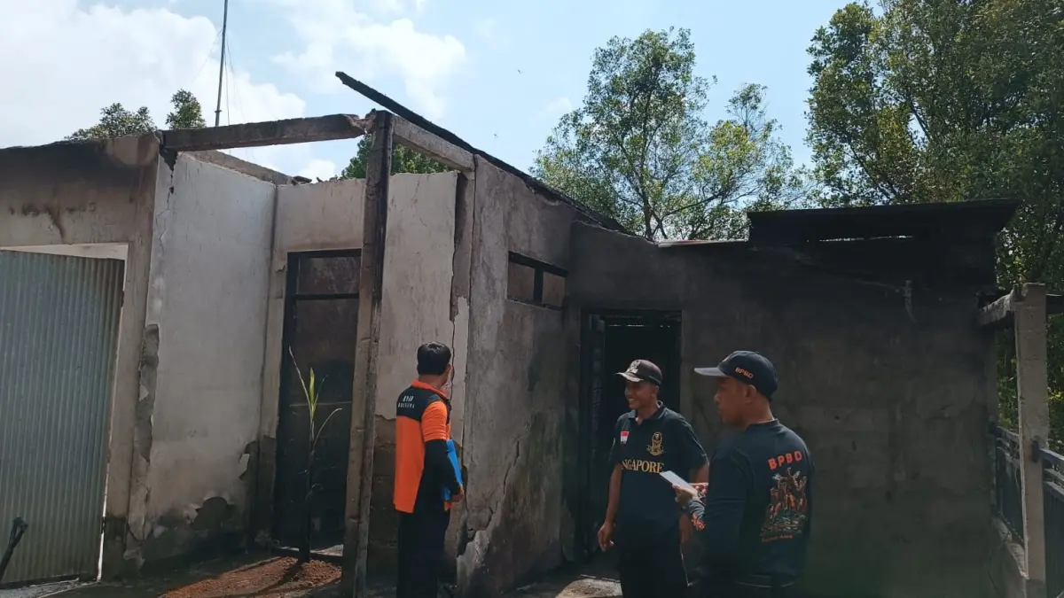 Kebakaran rumah di Desa Pegadungan, Buleleng, Selasa (12/5/2026). (Ist)