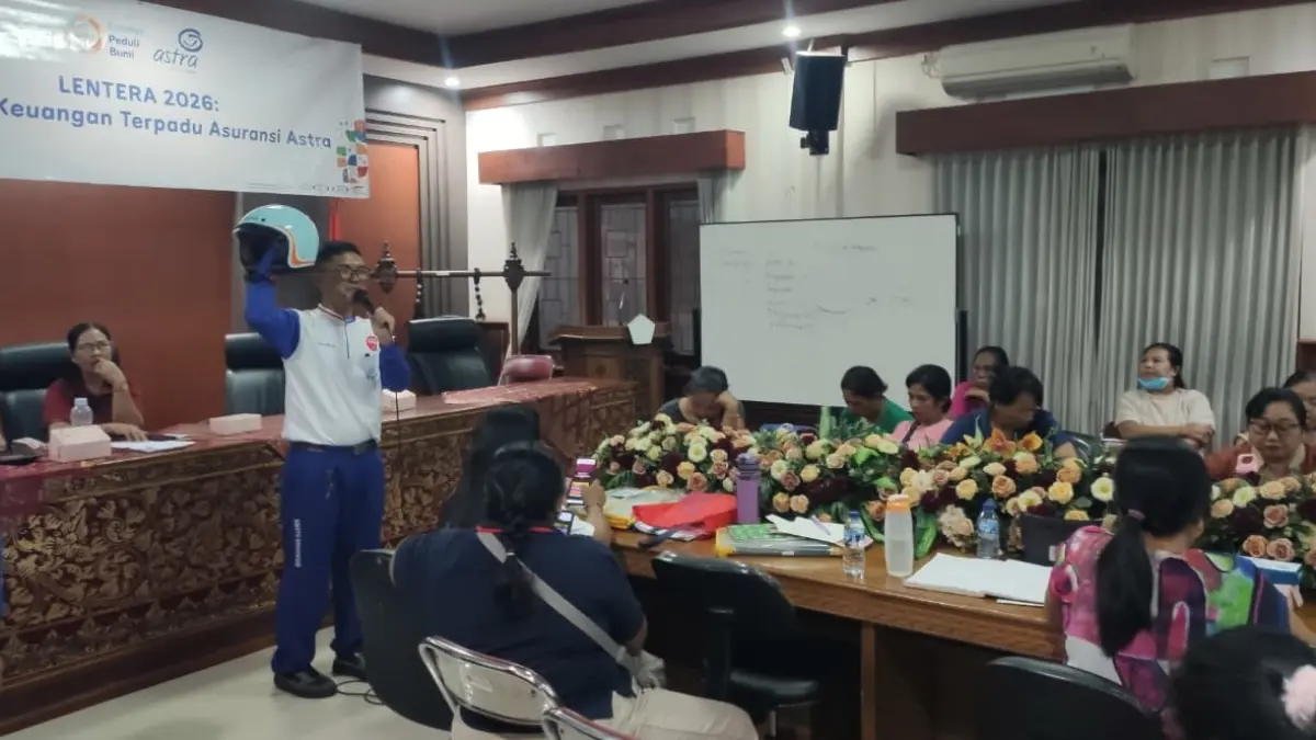 Astra Motor Bali ajak emak-emak dari PKK Dauh Puri untuk tertib berlalu lintas. &nbsp;(Ist)