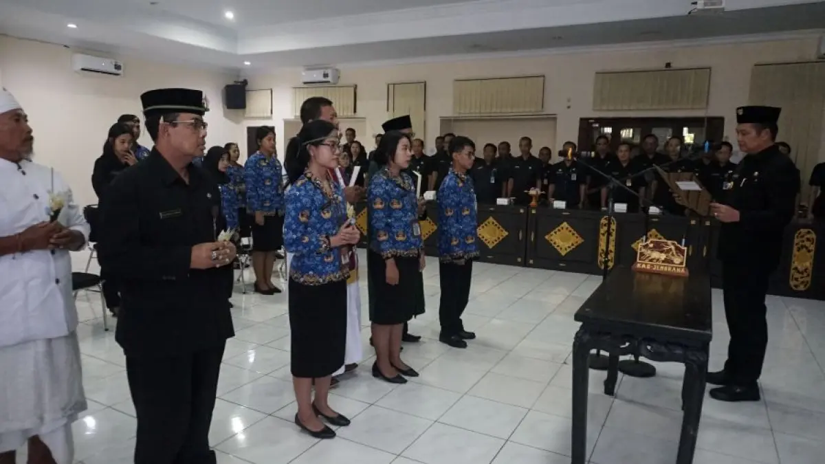 Pelantikan pejabat dan PNS baru di lingkup Pemkab Jembrana, Selasa (12/5/2026). (Ist)