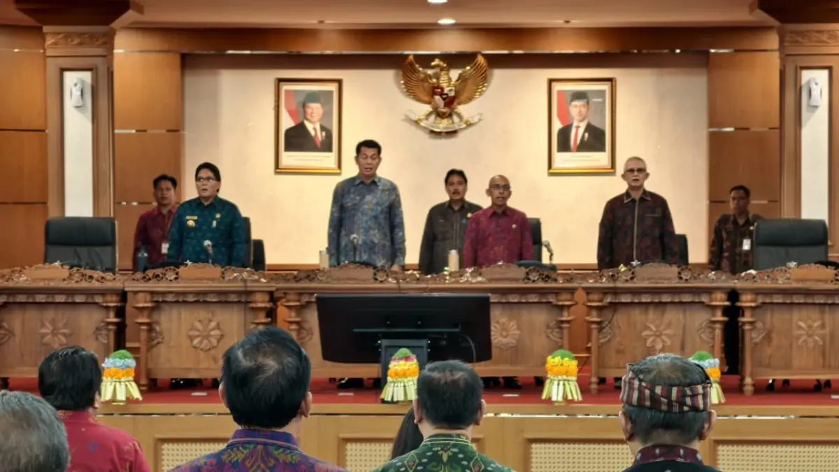 LAPORAN:&nbsp;Rapat Paripurna ke-37 Masa Persidangan III Tahun Sidang 2025–2026 di Denpasar, Senin (18/5).