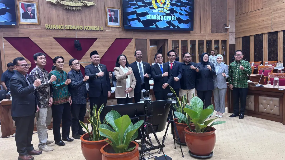 Rapat Dengar Pendapat Umum (RDPU) Komisi X bersama Aliansi Dosen PPPK Indonesia, Forum Komunikasi Dosen Indonesia, dan Asosiasi Dosen ASN PPPK di Gedung Nusantara I, Kompleks Parlemen, Senayan, Jakarta pada Rabu (20/5)