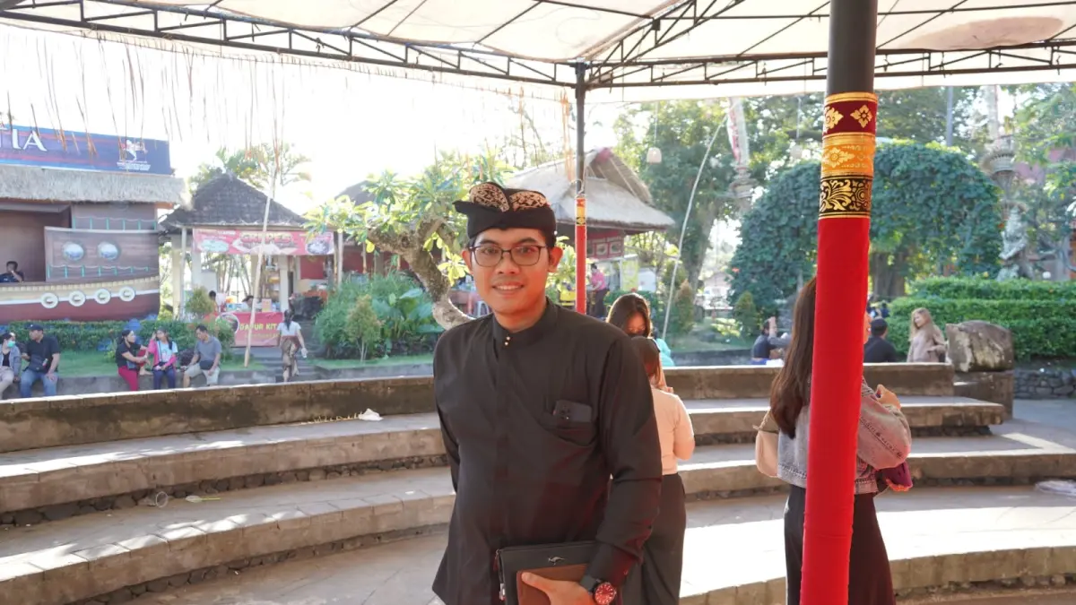 Sosiolog Institut Mpu Kuturan Singaraja, Komang Agus Dharma Yoga Kantina, M.Sosio