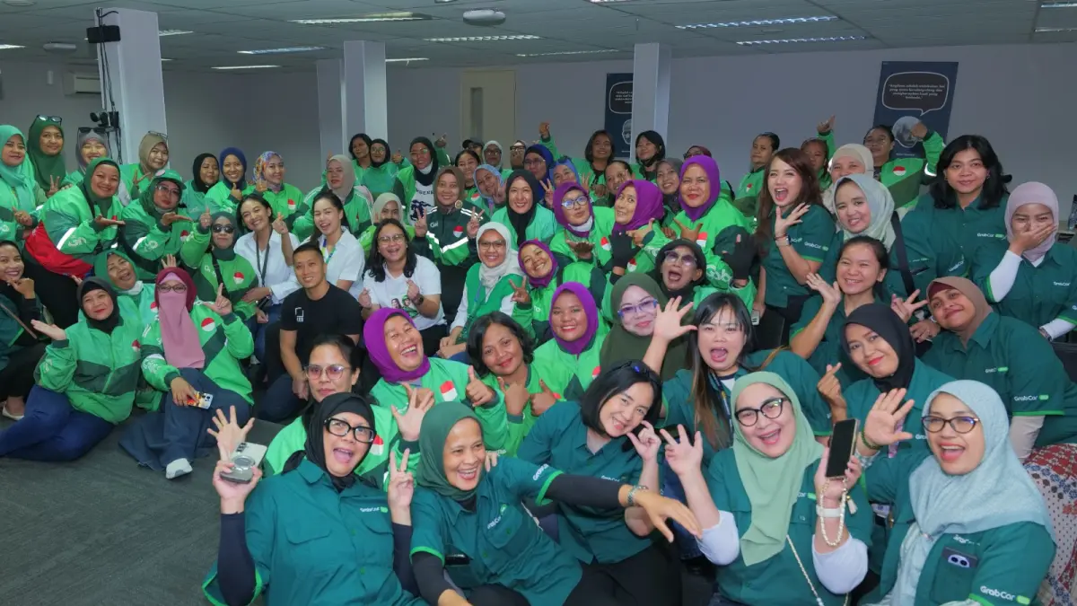  Antusiasme para Mitra Pengemudi perempuan dalam mengikuti rangkaian kegiatan NGERUMPI 2026 yang menghadirkan berbagai pelatihan untuk pengembangan diri, mulai dari workshop perlindungan diri hingga kelas berbahasa asing.
