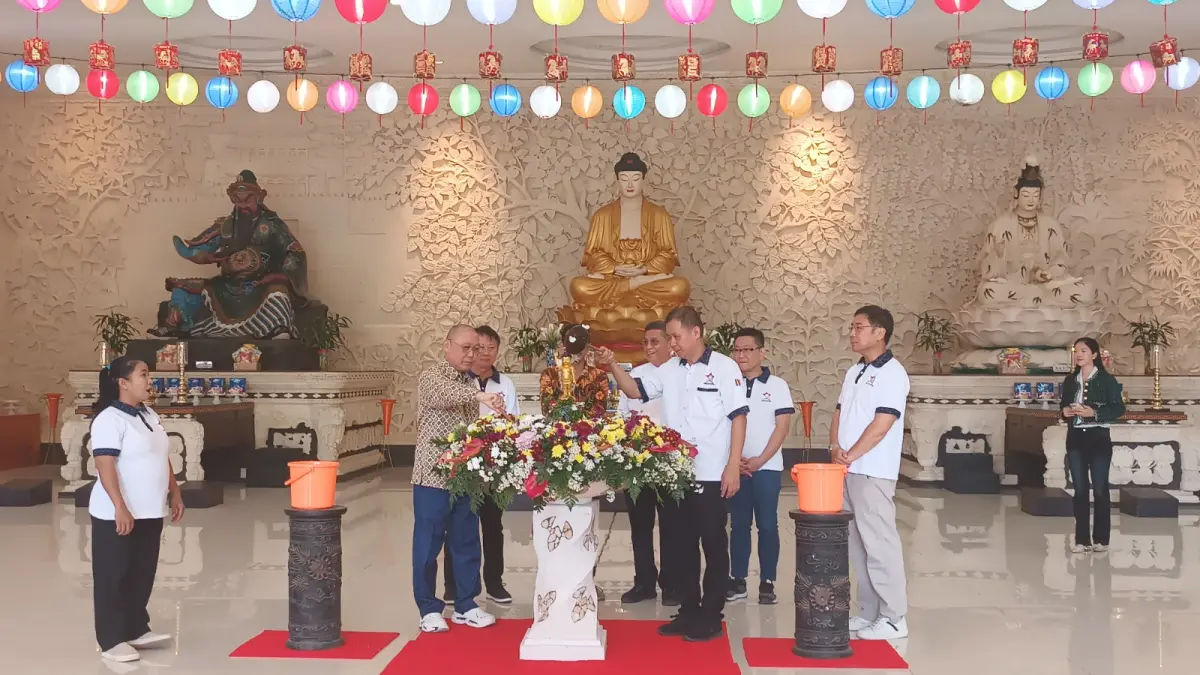 Mapanbumi Bali Gelar Ritual Mandi Rupang Buddha 