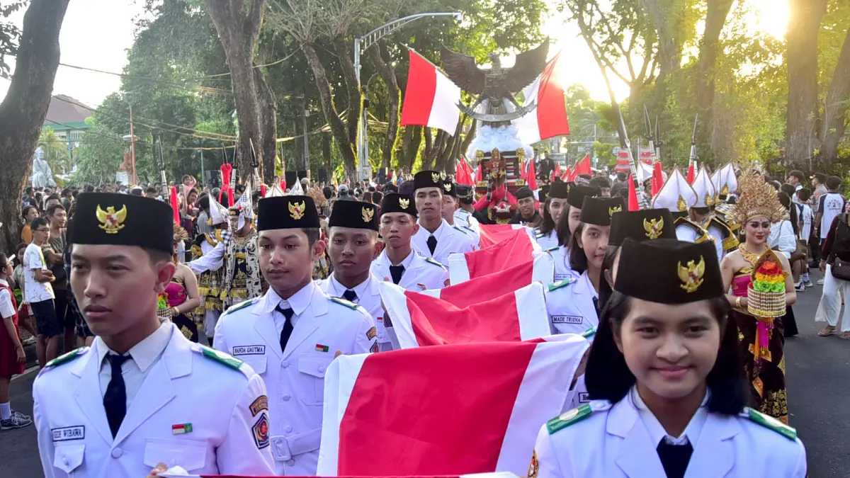 Pelaksanaan karnaval Pancasila di depan Lapangan Puputan Badung, Denpasar, Senin (1/6). (Agung Bayu)