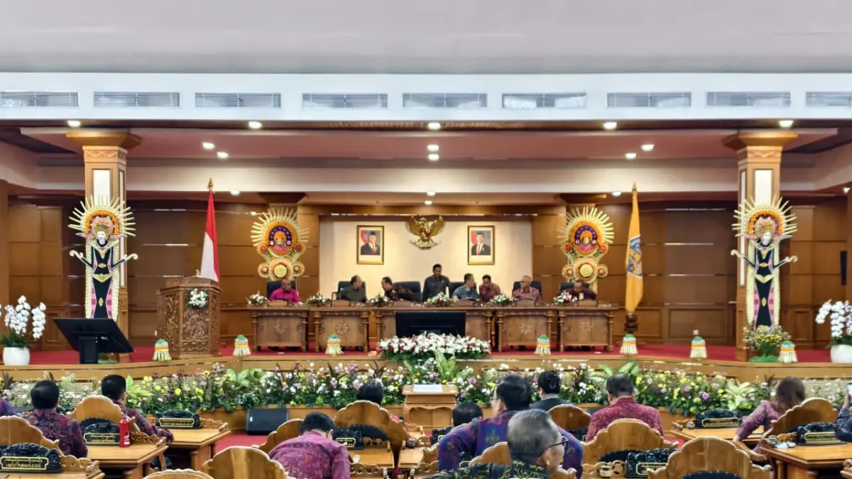 HASIL: Rapat Paripurna ke-39 Masa Persidangan III Tahun Sidang 2025–2026 yang digelar di Ruang Sidang Utama DPRD Bali, Senin (8/6).