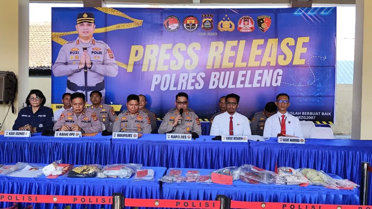Pengungkapan kasus kokain pertama di Buleleng oleh Polres Buleleng. (Dian Suryantini/Bali Express)
