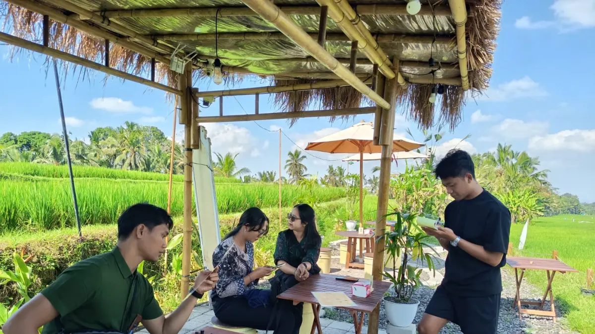KOPI : Suasana Marina Coffee di Banjar Cebok, Desa Kedisan, Tegallalang, Made Sudarsana.&nbsp;