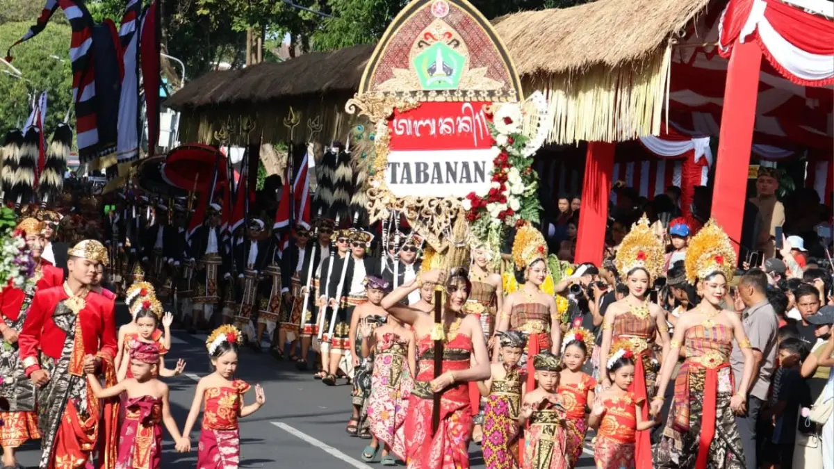 Kabupaten Tabanan bawa tradisi penamaan anak Wayan, Made, Nyoman, Ketut sebagai bagian dari identitas budaya Bali. (Ist)