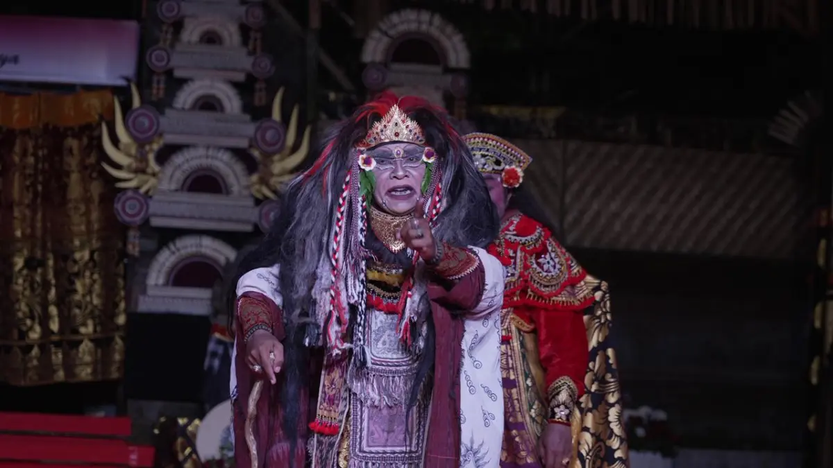Penampilan Sanggar Seni Majalangu, Banjar Padang, Desa Kerobokan, Kecamatan Kuta Utara yang membawakan Calonarang dengan lakon Geseng Waringin, Selasa (16/6). (Ist)