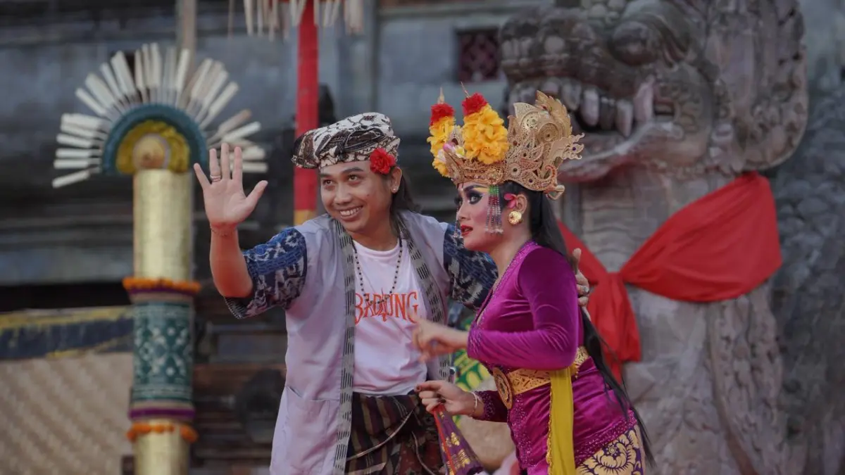 Penampilan Joged Bumbung Tradisi duta Kabupaten Badung dalam PKB XLVIII 2026 di Kalangan Madya Mandala, Taman Budaya (Art Center), Denpasar, Kamis (18/6). (Ist)