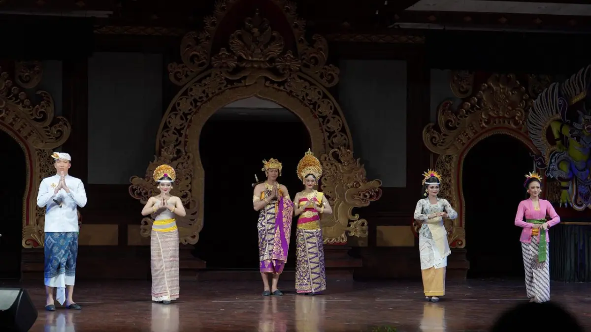 Penampi;an Duta Kabupaten Badung dalam parade busana di ajang PKB XLVIII di Gedung Ksirarnawa, Taman Budaya Art Center Bali, Minggu (21/6). (Ist)
