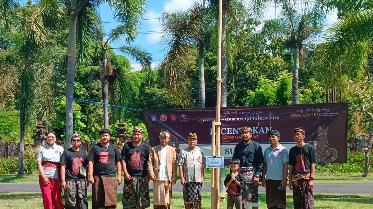  Lomba pembuatan Sunari dalam rangka Jantra Tradisi Bali pada Pesta Kesenian Bali (PKB) XLVIII Tahun 2026 menjadi ajang bagi generasi muda untuk menunjukkan kemampuan sekaligus kepedulian terhadap pelestarian warisan budaya Bali