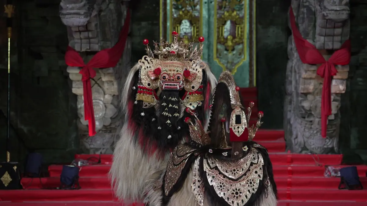 Penampilan Duta Kabupaten Badung dalam Wimbakara Tari Barong Ket di Panggung Terbuka Ardha Candra, Taman Budaya Provinsi Bali, Art Center Denpasar, Kamis (25/6). (Ist)
